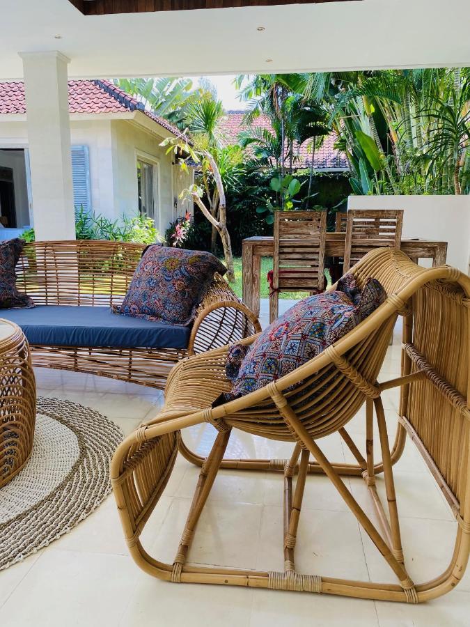 Villa Biru - 500M Batubelig Beach Чангу Экстерьер фото
