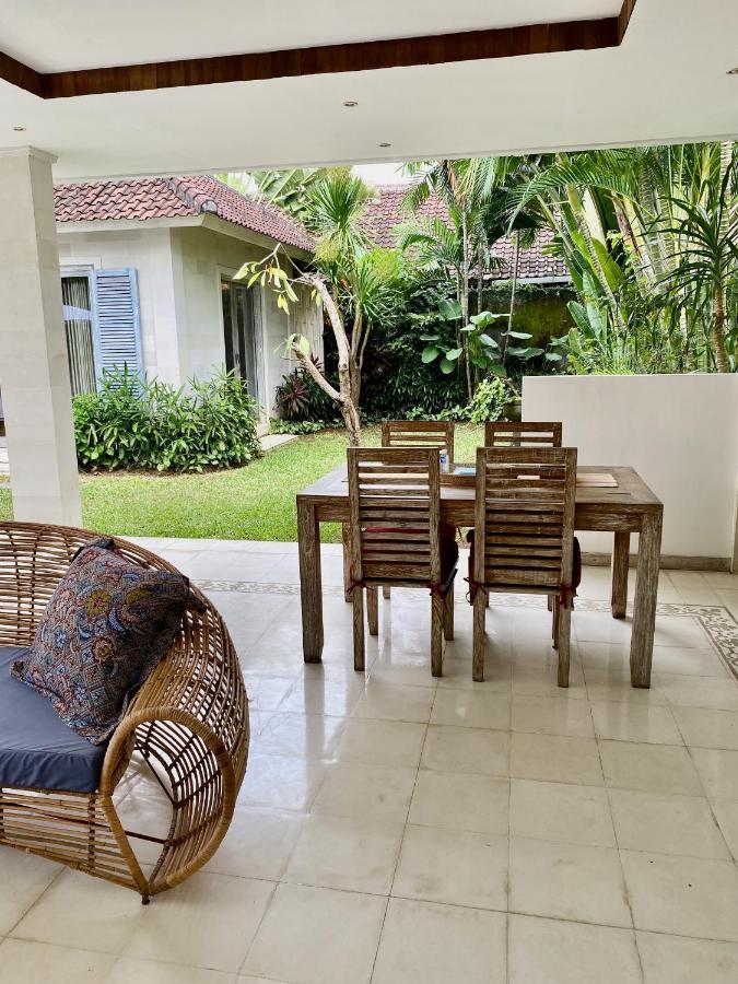 Villa Biru - 500M Batubelig Beach Чангу Экстерьер фото