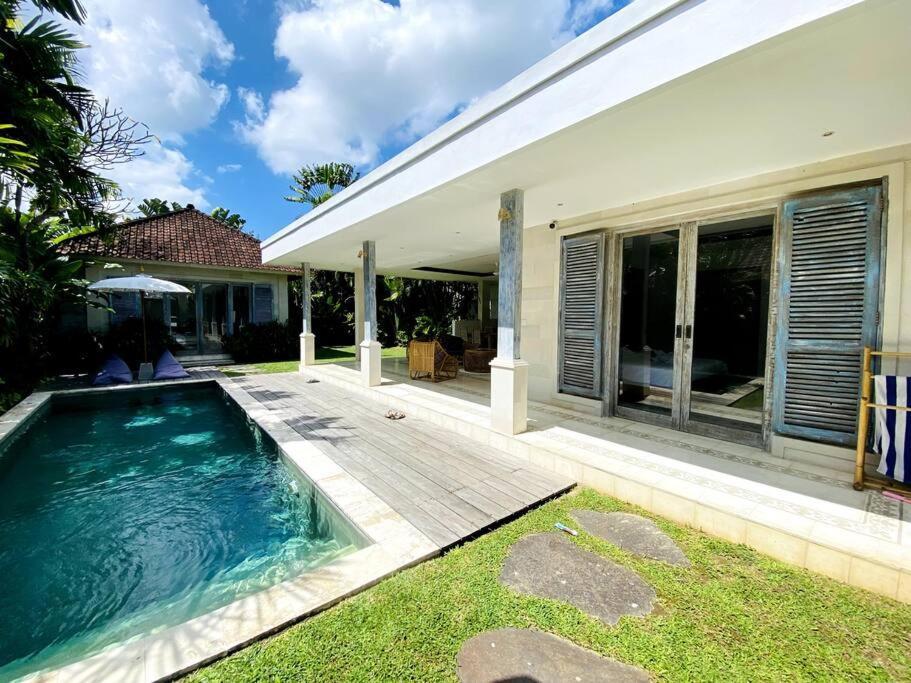 Villa Biru - 500M Batubelig Beach Чангу Экстерьер фото