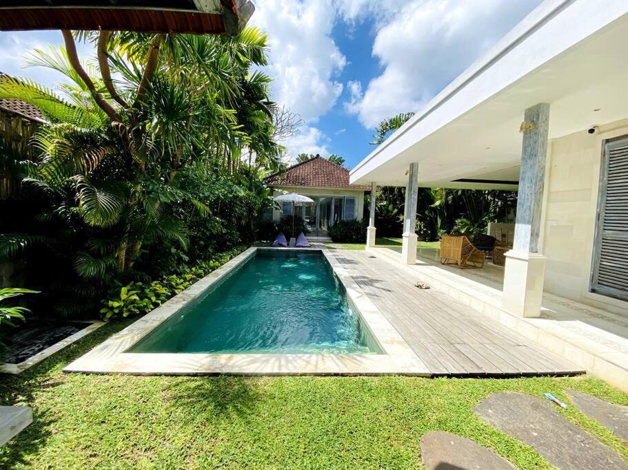 Villa Biru - 500M Batubelig Beach Чангу Экстерьер фото